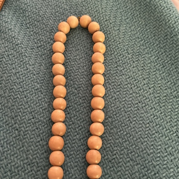 Shell Necklace - Picture 5 of 5